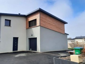 Création d'une surélévation en ossature bois au dessus d'un garage existant,  pour une nouvelle pièce de maison. 
- plancher 
- Ossature bois 
- Charpente 
-...